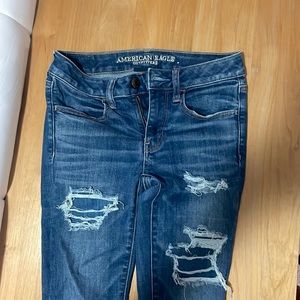American Eagle women’s ripped jeans